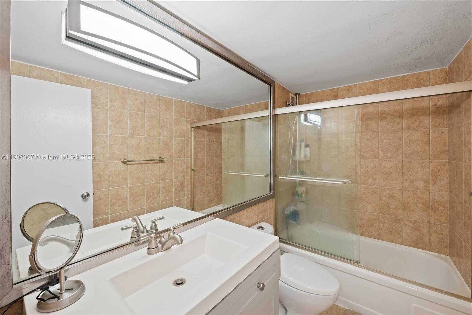 Small Image of 1865 79TH ST CSWY #2J, North Bay Village Number 19