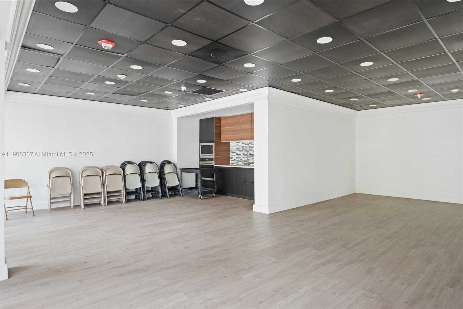 Small Image of 1865 79TH ST CSWY #2J, North Bay Village Number 30