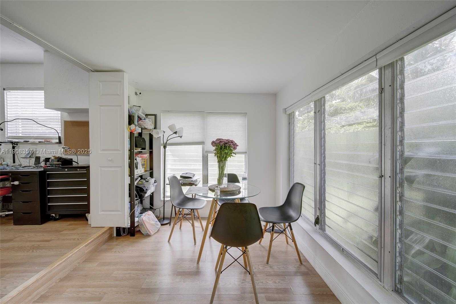 Small Image of 6433 SOUTH WEST 25TH ST #6433, Miramar Number 17