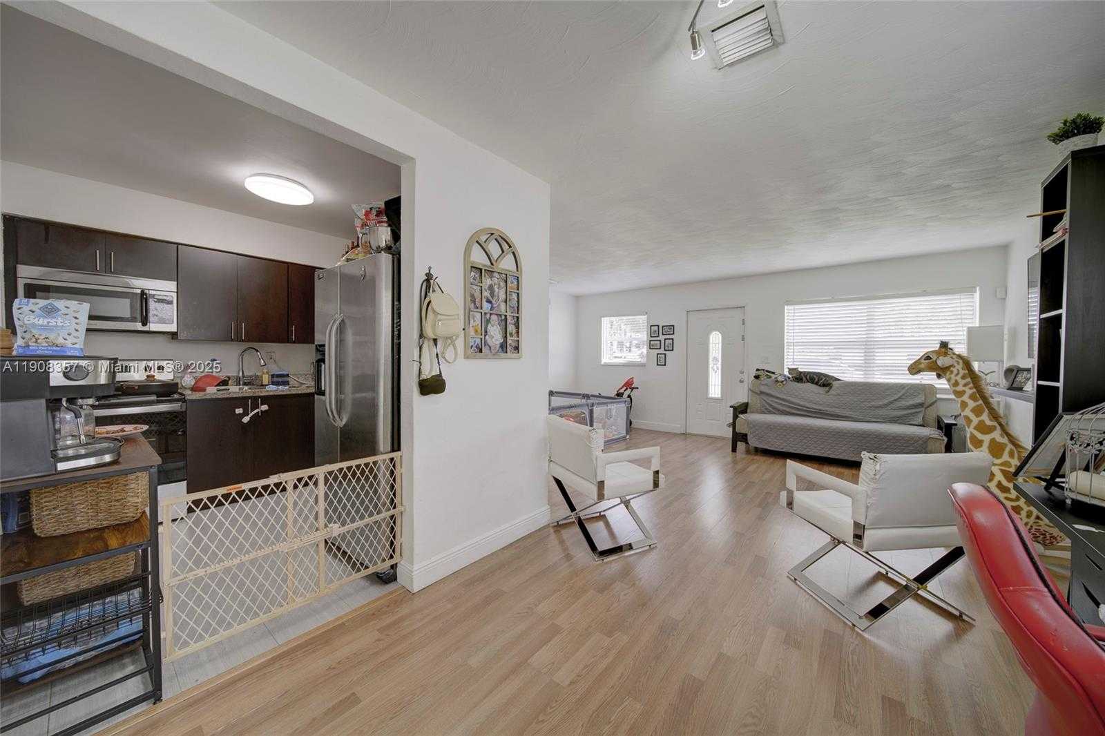 Small Image of 6433 SOUTH WEST 25TH ST #6433, Miramar Number 18