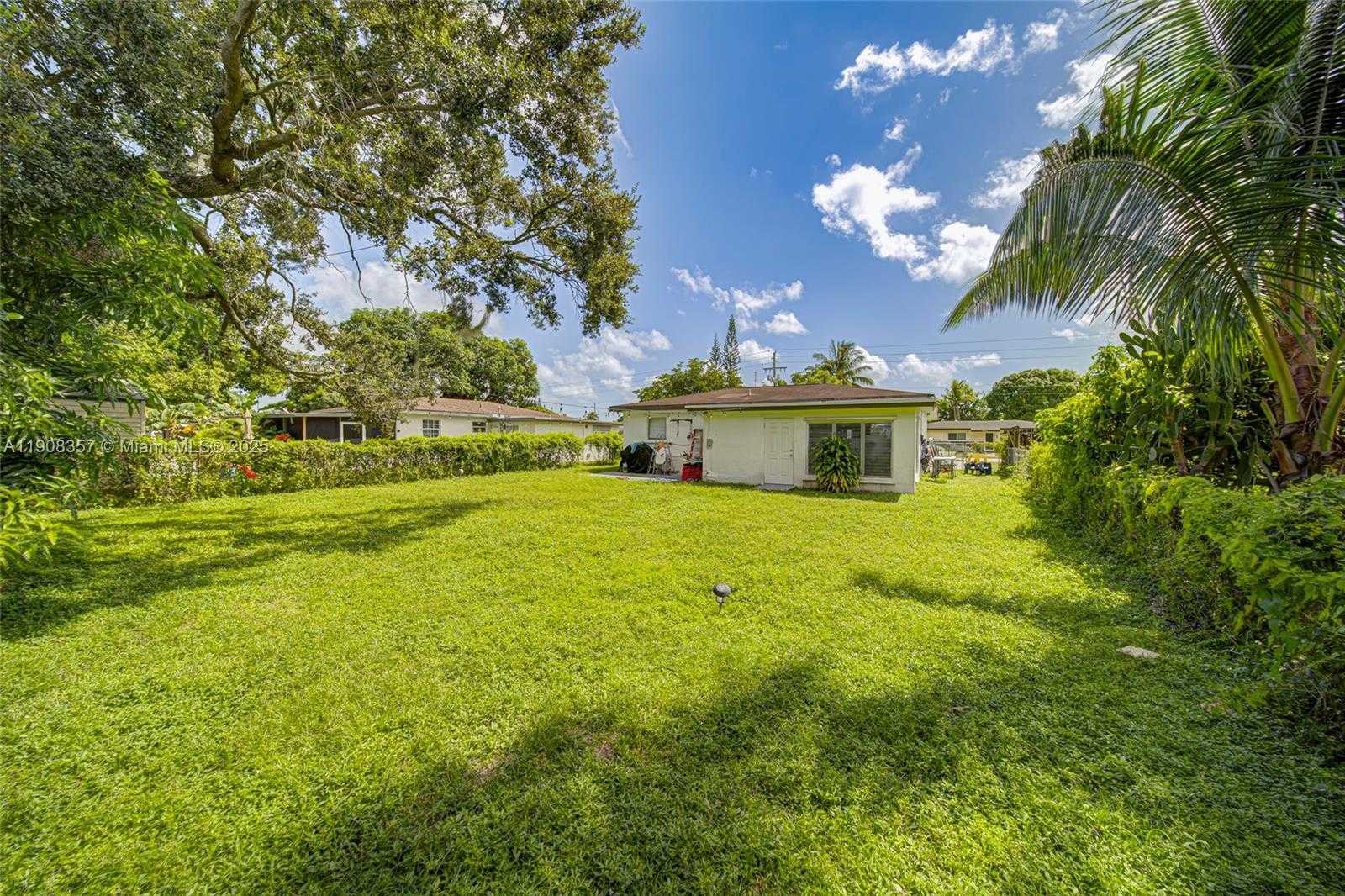 Small Image of 6433 SOUTH WEST 25TH ST #6433, Miramar Number 5