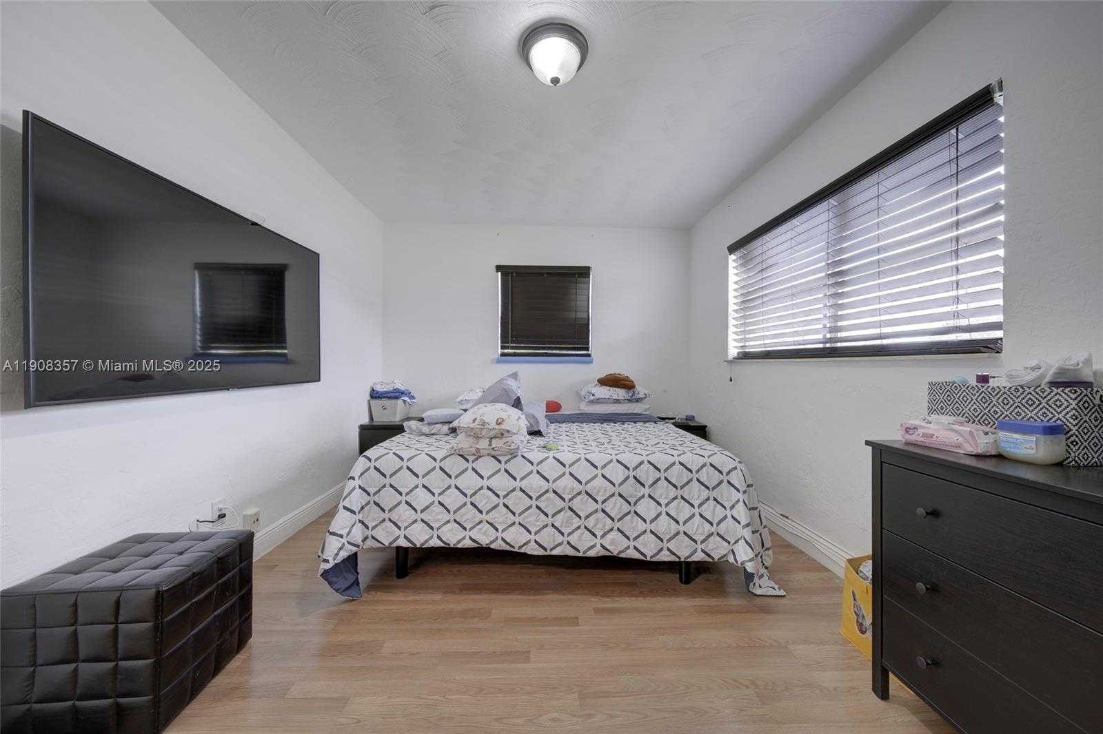 Small Image of 6433 SOUTH WEST 25TH ST #6433, Miramar Number 9