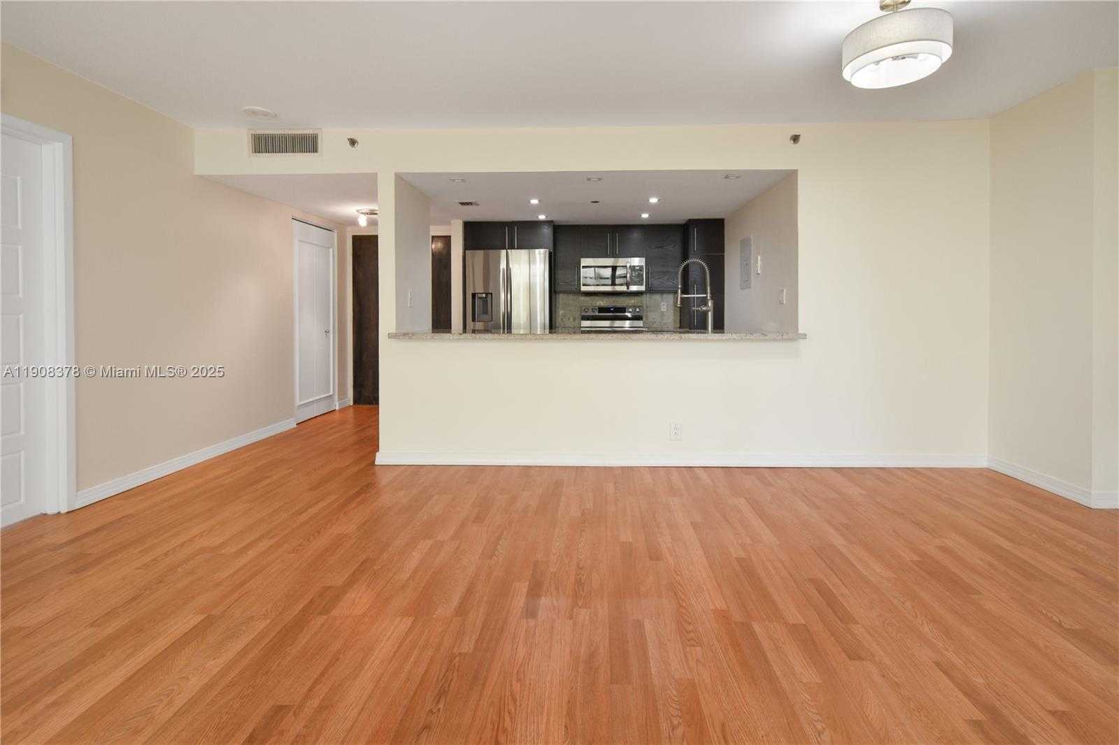 Small Image of 7601 EAST TREASURE DR #421, North Bay Village Number 3