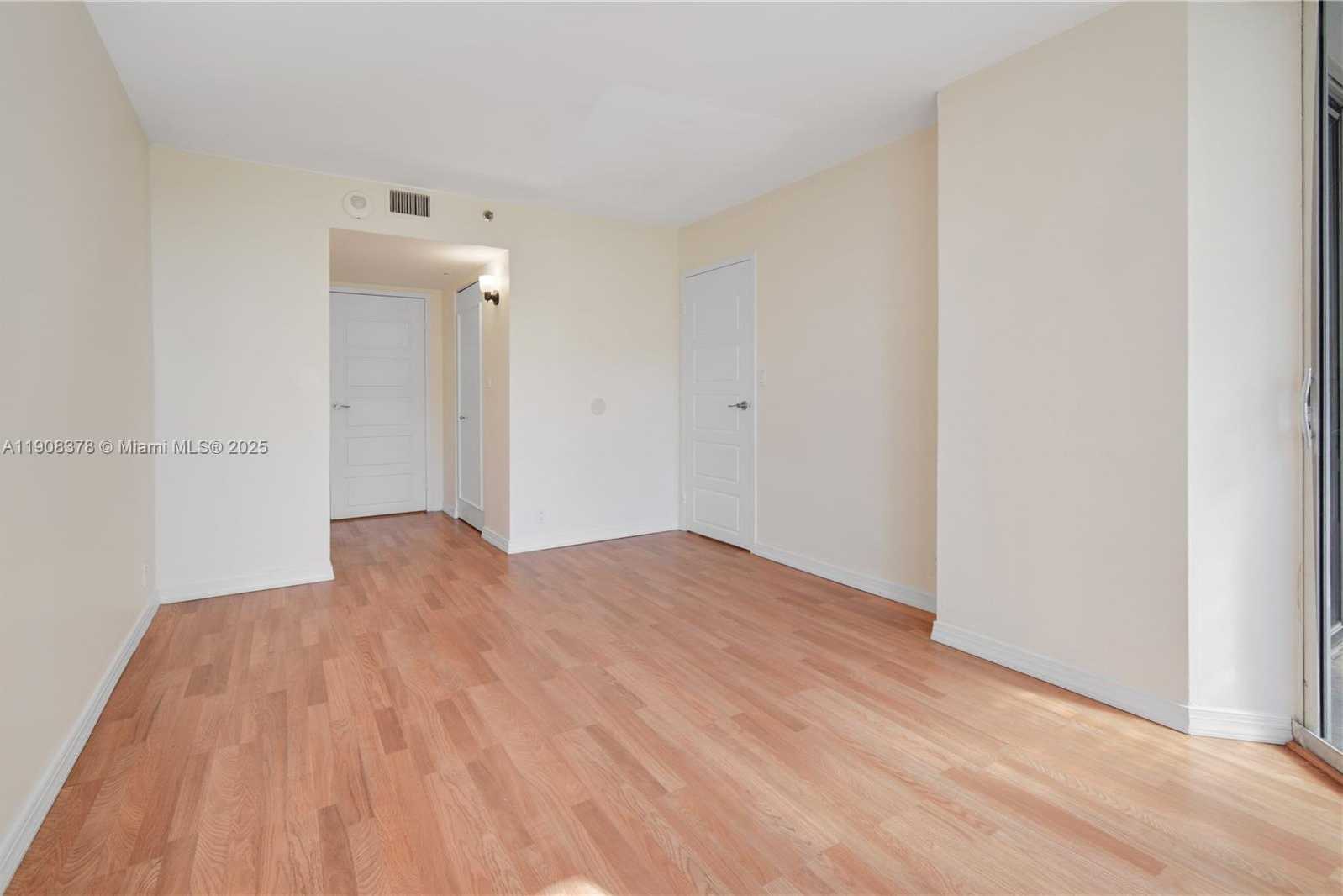 Small Image of 7601 EAST TREASURE DR #421, North Bay Village Number 9