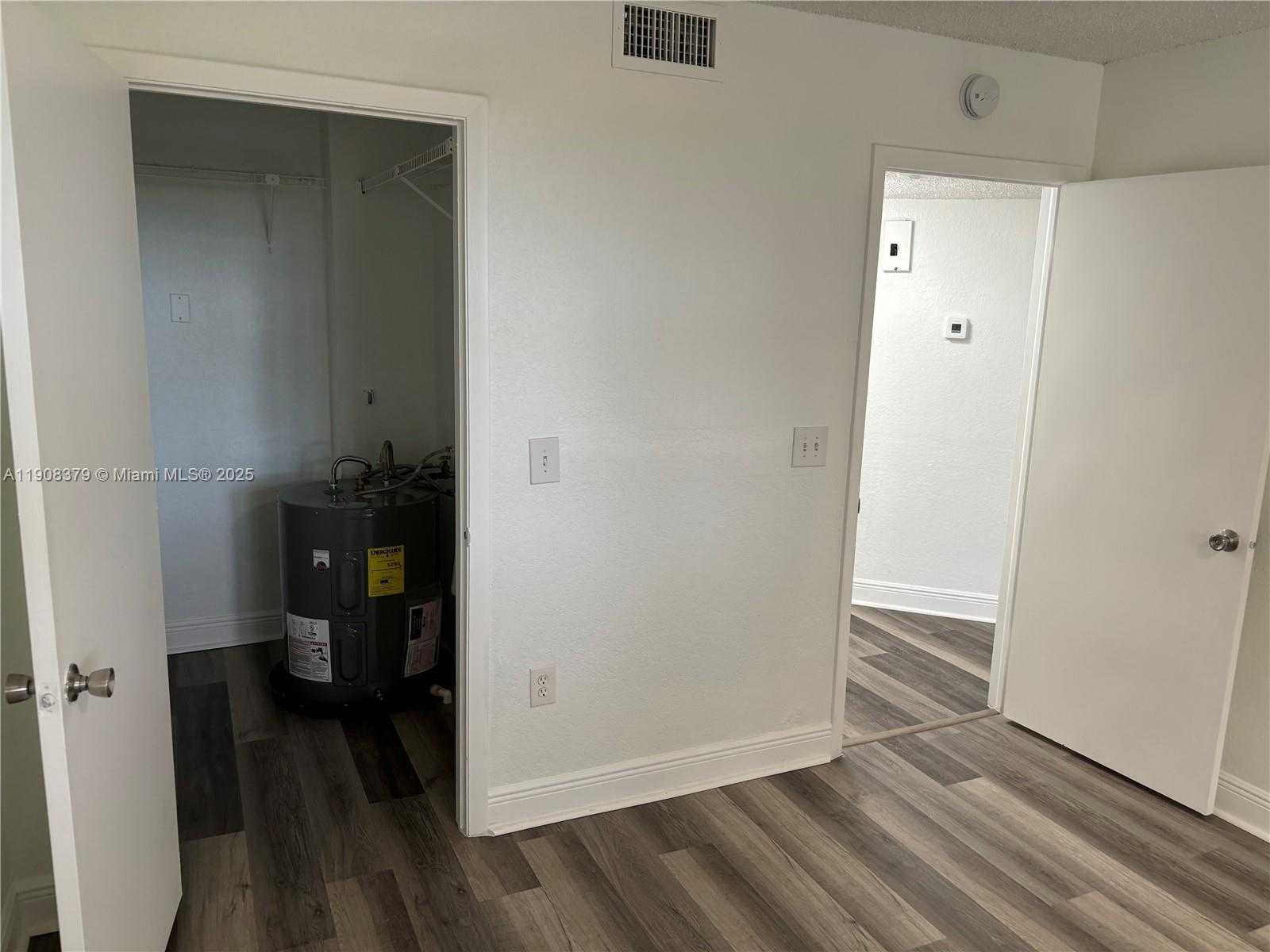 Small Image of 8245 LAKE DR #202, Doral Number 8