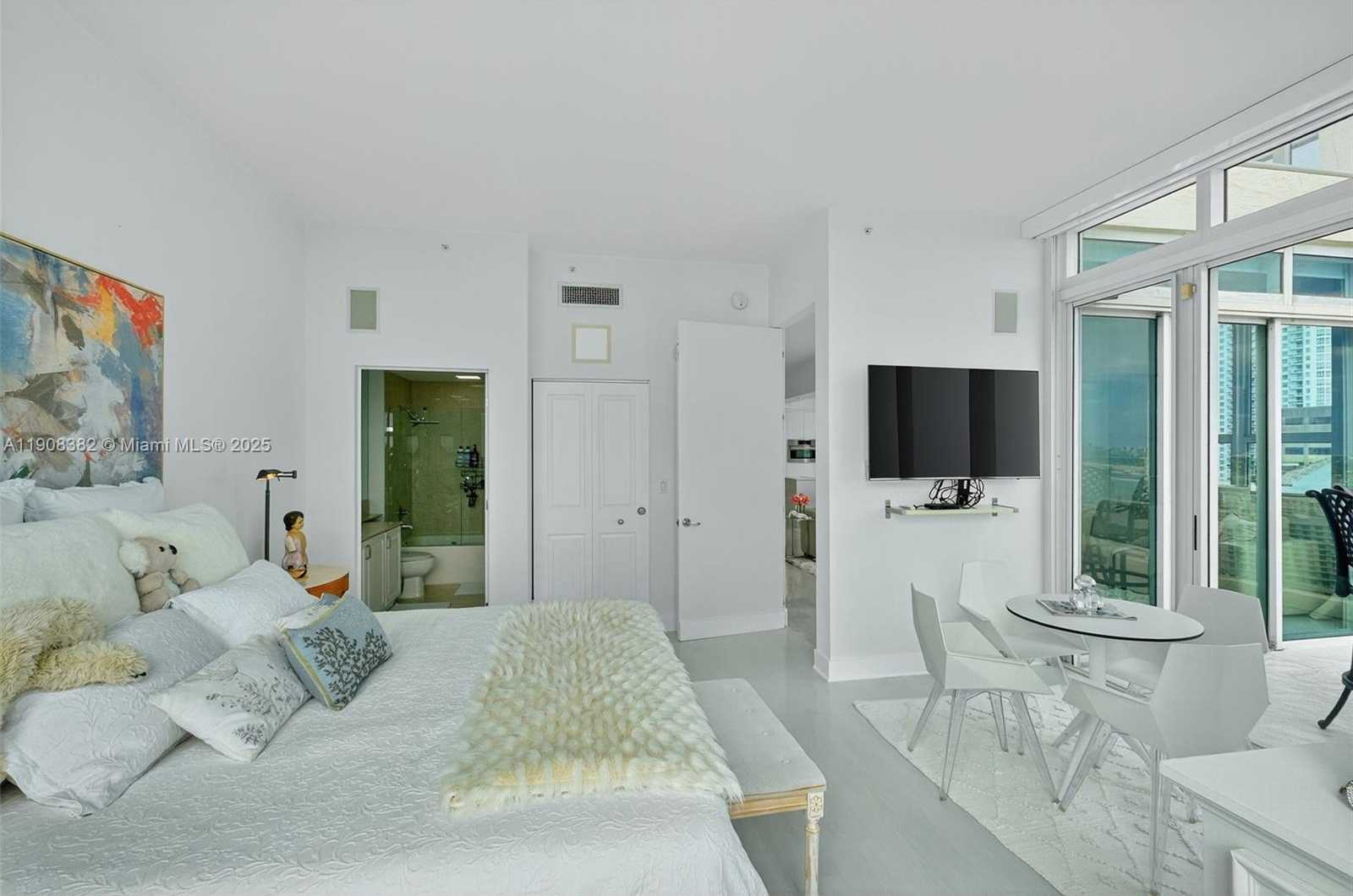 Small Image of 1155 BRICKELL BAY DR #PH210, Miami Number 12