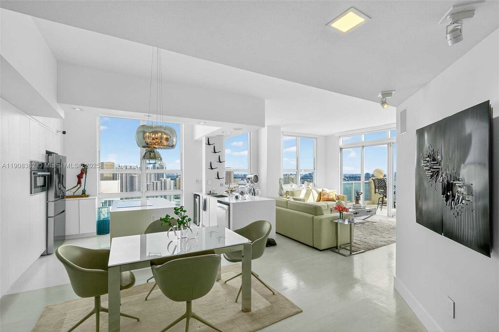 Small Image of 1155 BRICKELL BAY DR #PH210, Miami Number 2