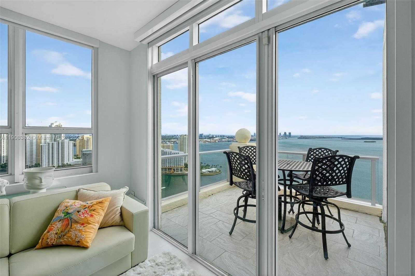 Small Image of 1155 BRICKELL BAY DR #PH210, Miami Number 5