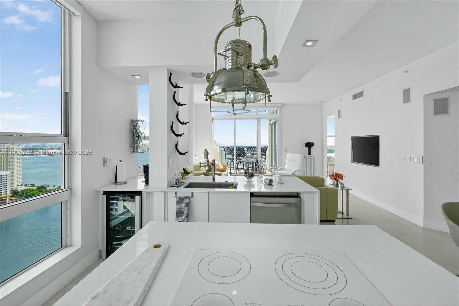 Small Image of 1155 BRICKELL BAY DR #PH210, Miami Number 7