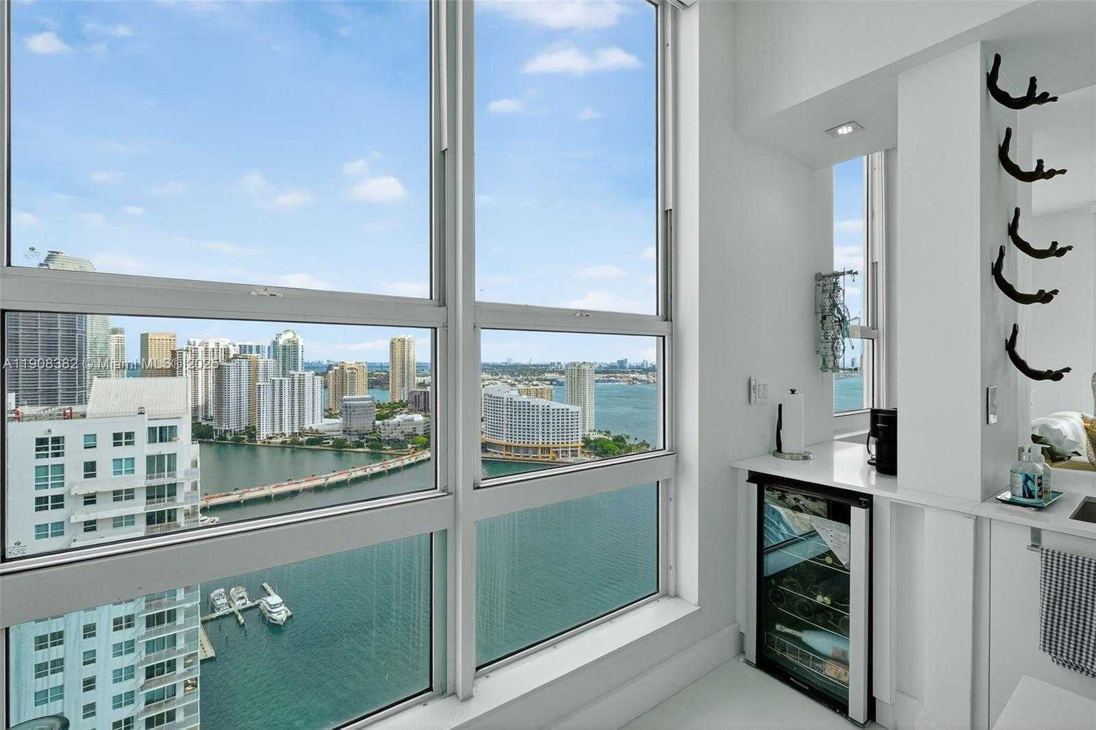 Small Image of 1155 BRICKELL BAY DR #PH210, Miami Number 9