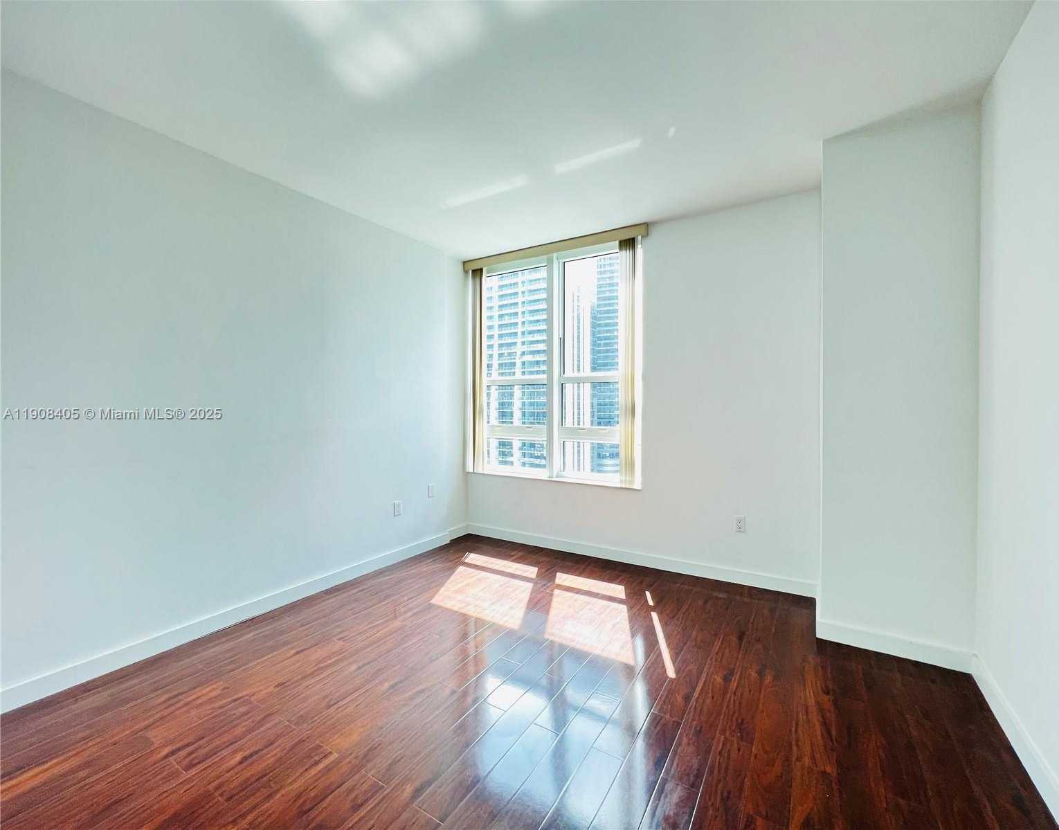 Small Image of 951 BRICKELL AVE #2407, Miami Number 14