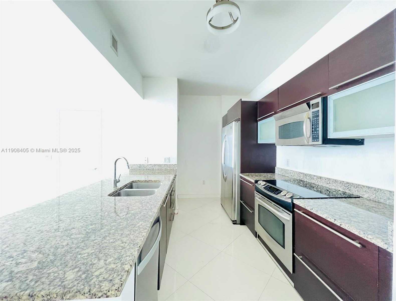 Small Image of 951 BRICKELL AVE #2407, Miami Number 4