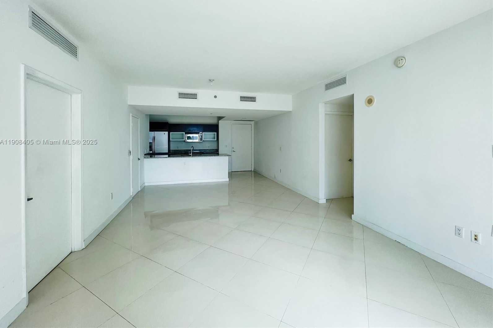 Small Image of 951 BRICKELL AVE #2407, Miami Number 6