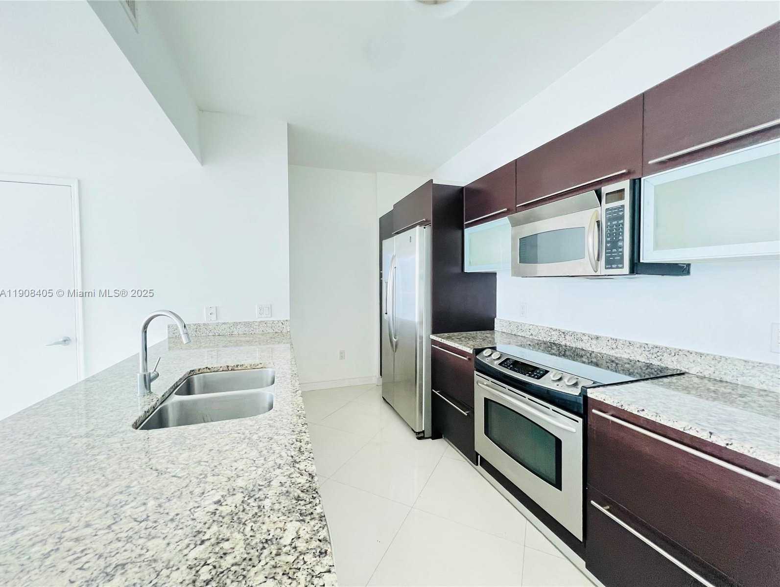Small Image of 951 BRICKELL AVE #2407, Miami Number 7
