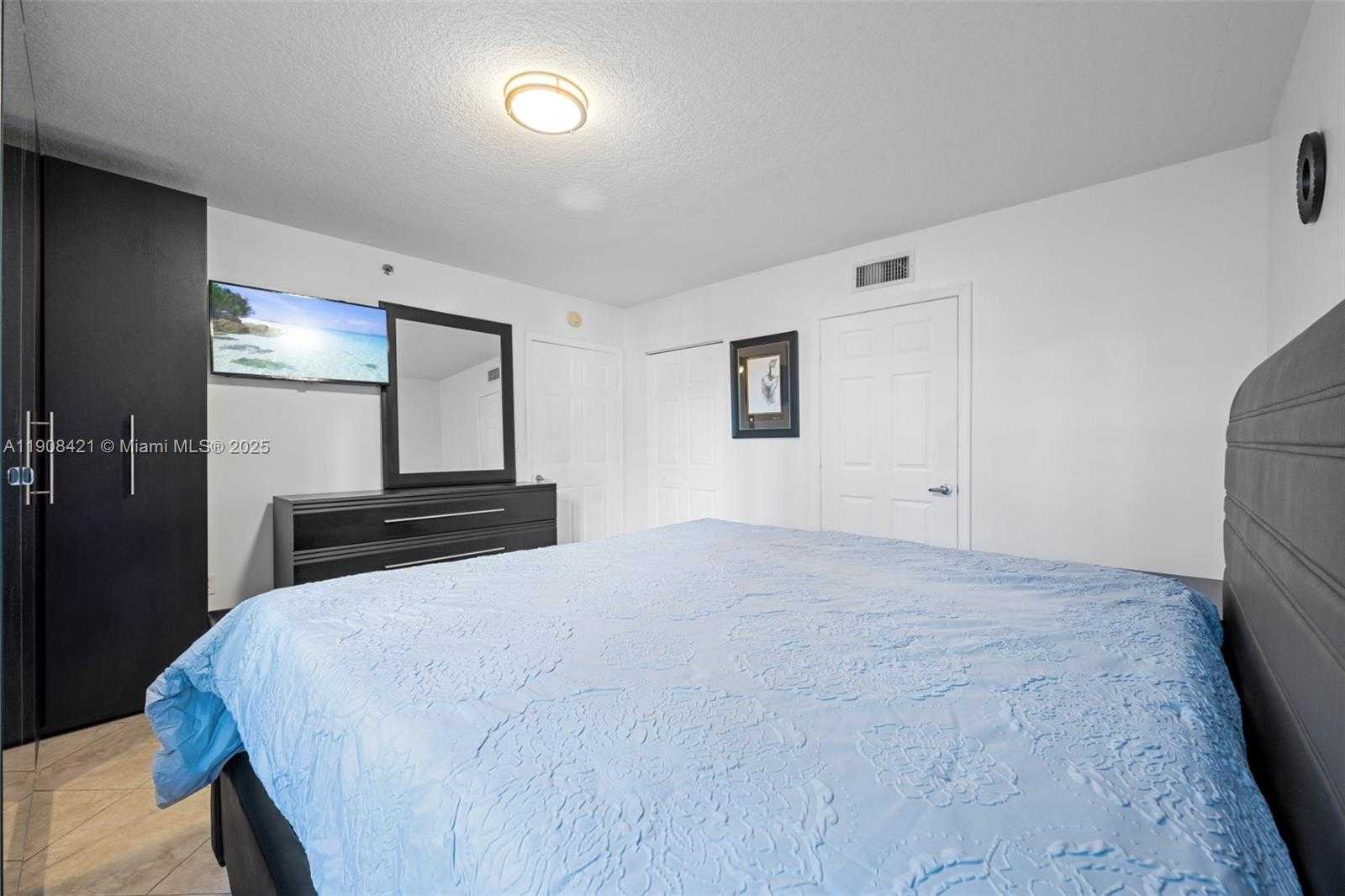 Small Image of 8888 COLLINS AVE #105, Surfside Number 15