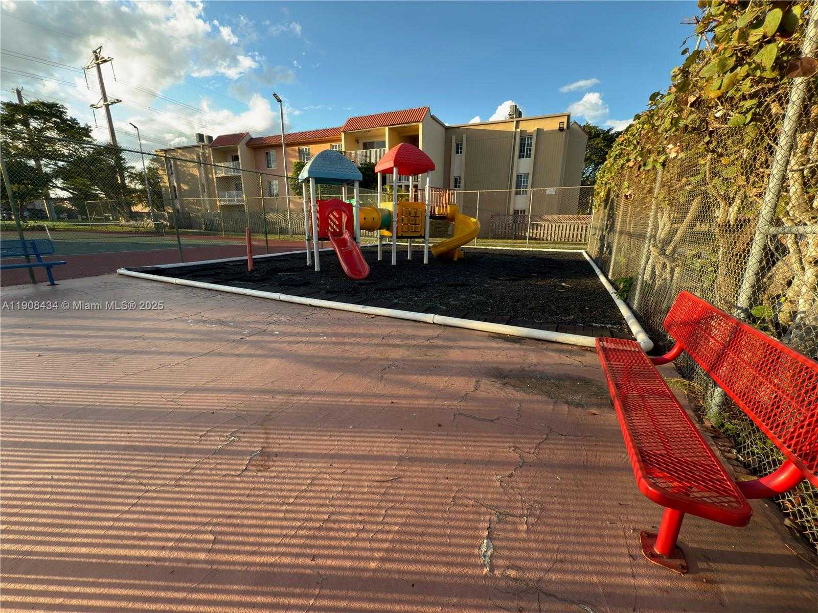 Small Image of 4810 NORTH WEST 79TH AVE #206, Doral Number 29