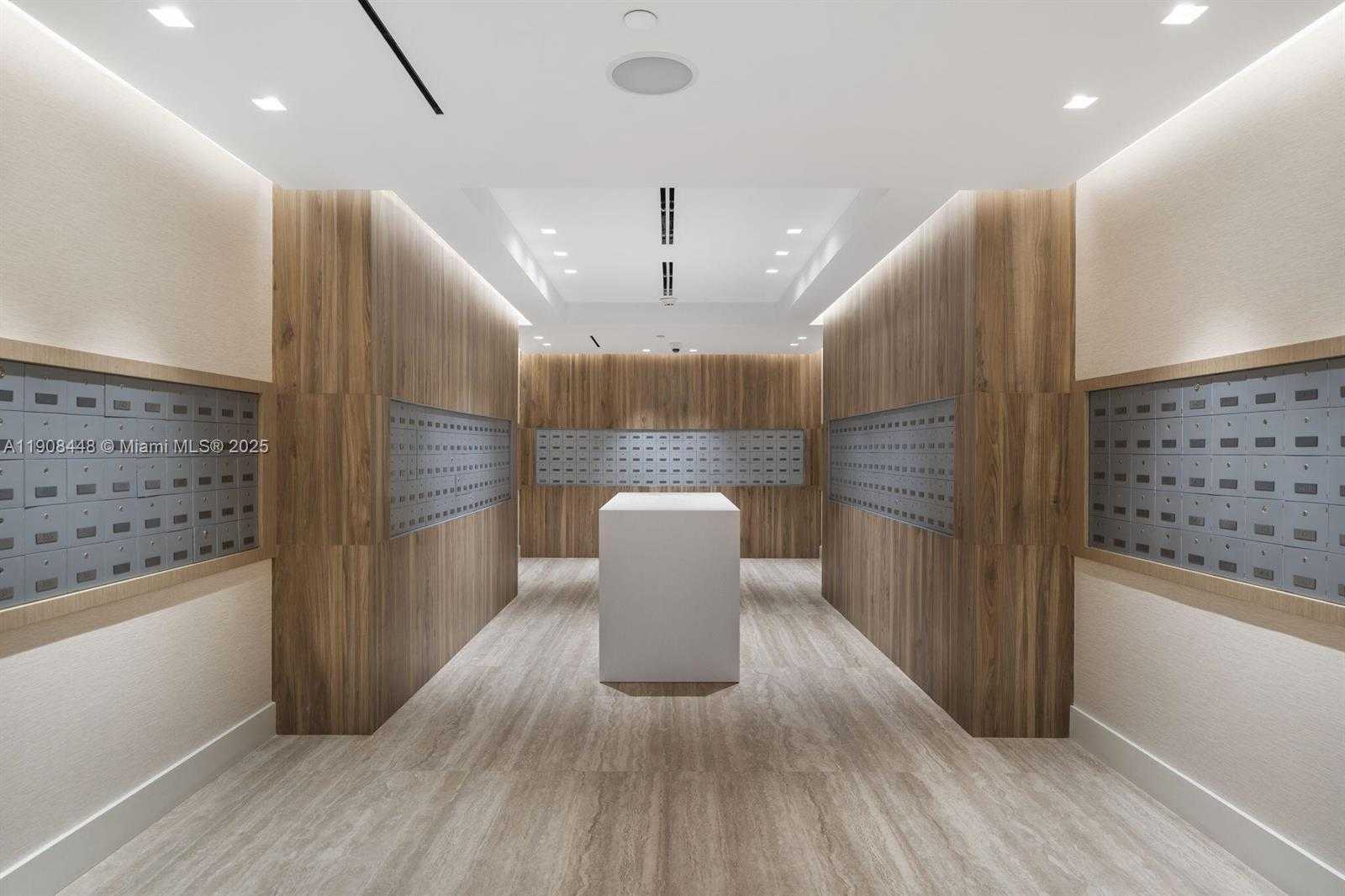 Small Image of 2301 COLLINS AVE #1525, Miami Beach Number 14