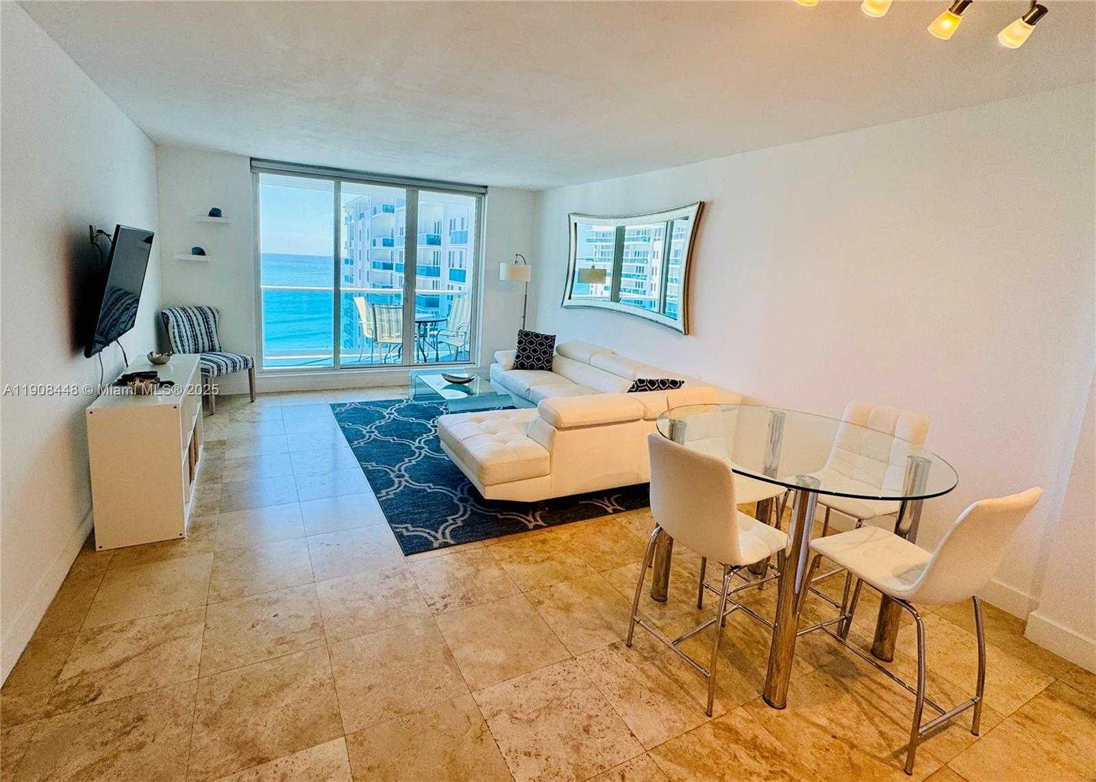 Small Image of 2301 COLLINS AVE #1525, Miami Beach Number 3