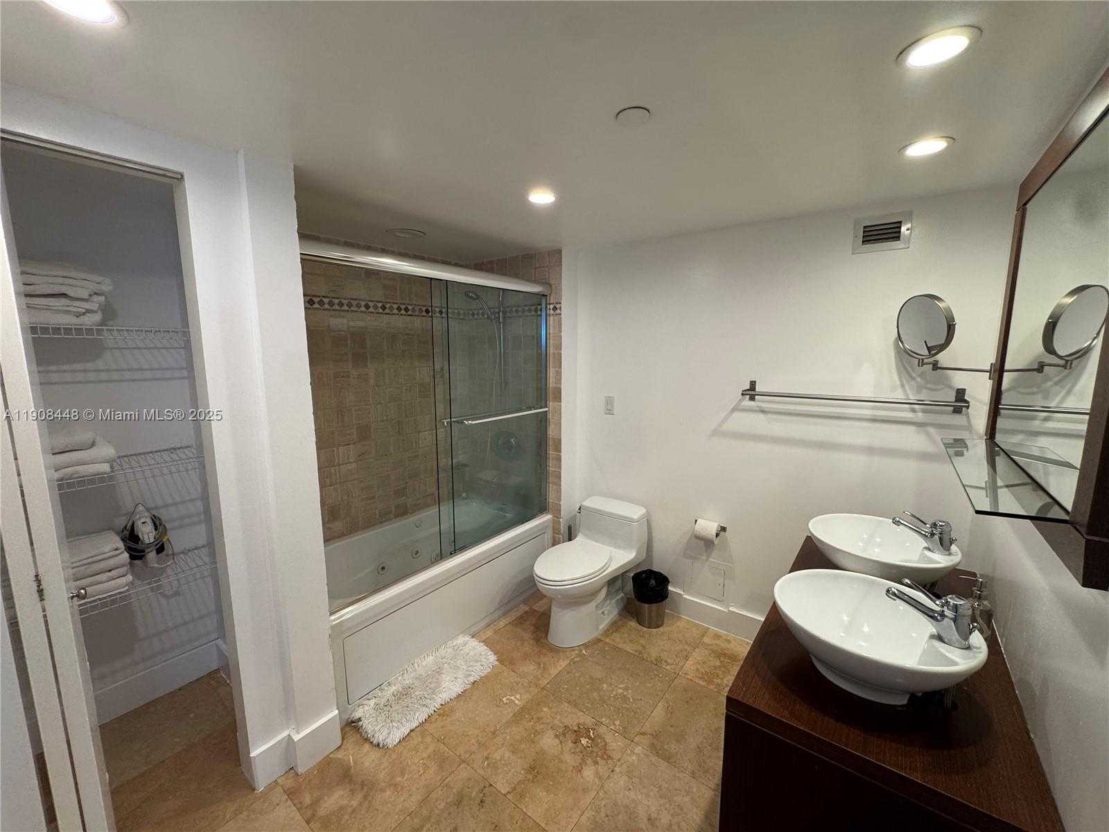 Small Image of 2301 COLLINS AVE #1525, Miami Beach Number 35