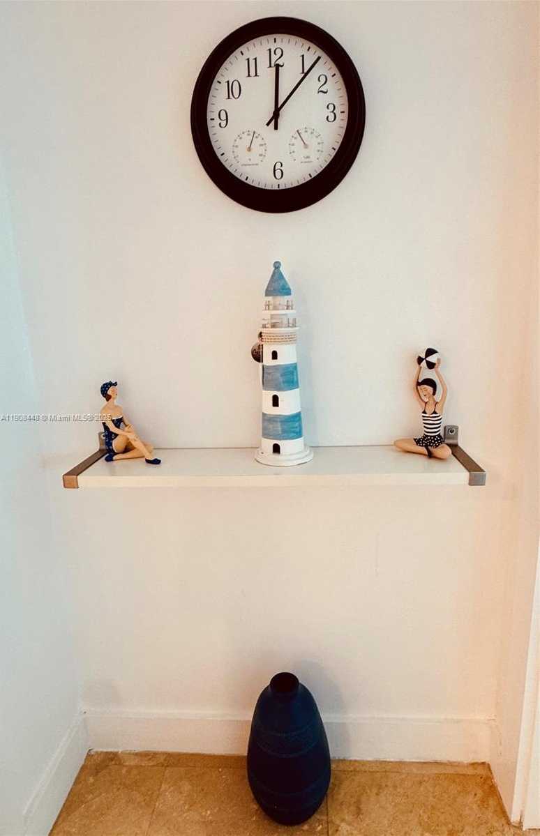 Small Image of 2301 COLLINS AVE #1525, Miami Beach Number 42