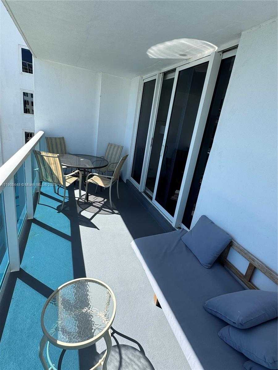 Small Image of 2301 COLLINS AVE #1525, Miami Beach Number 46