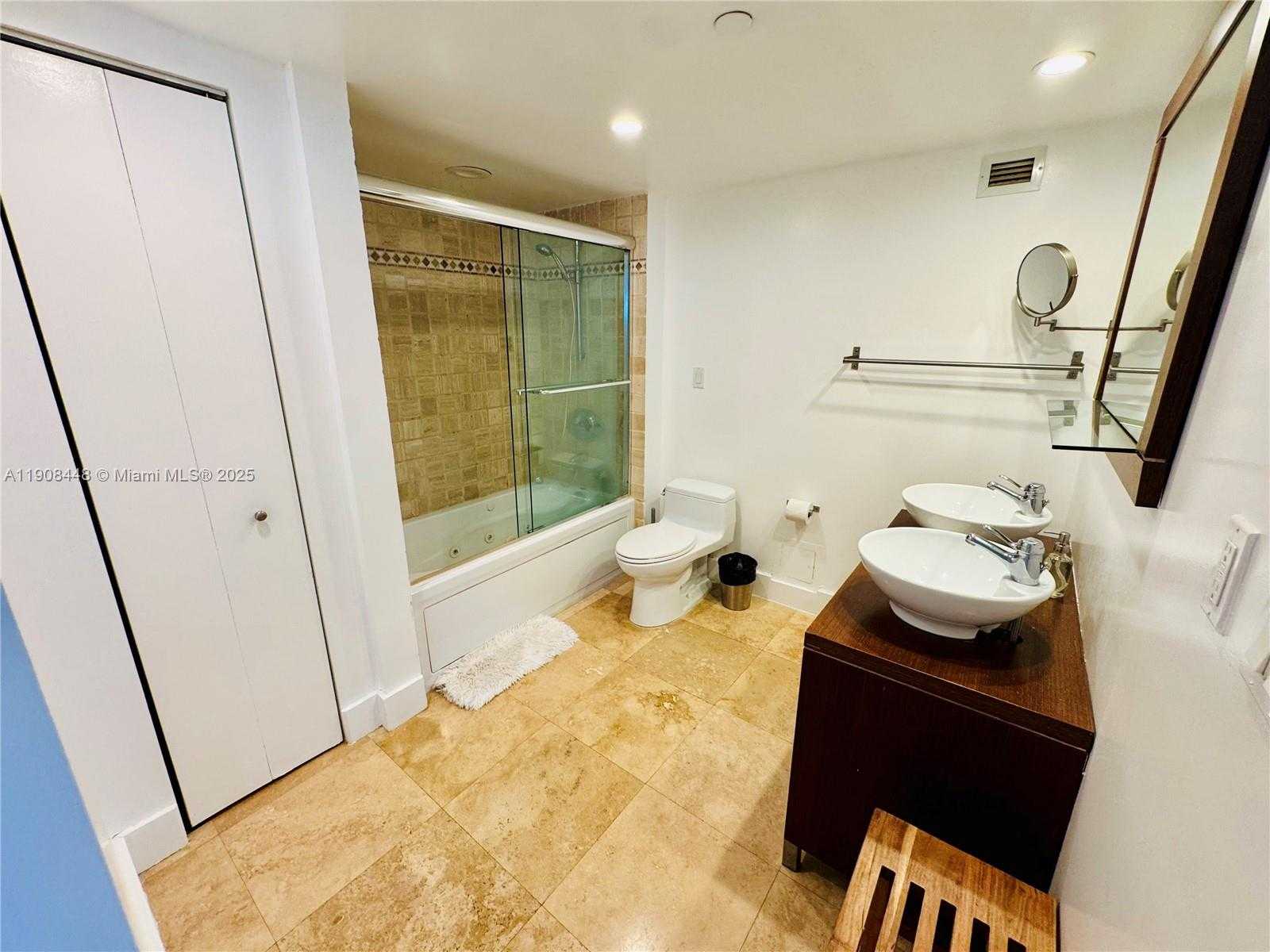 Small Image of 2301 COLLINS AVE #1525, Miami Beach Number 9