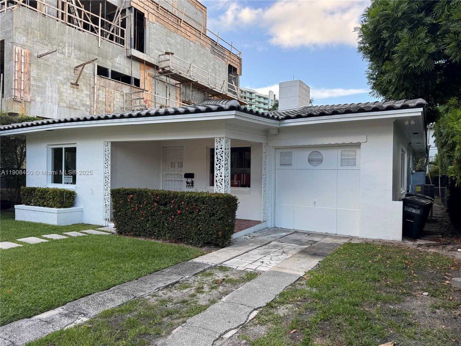 Small Image of 1339 FLAMINGO WAY, Miami Beach Number 1