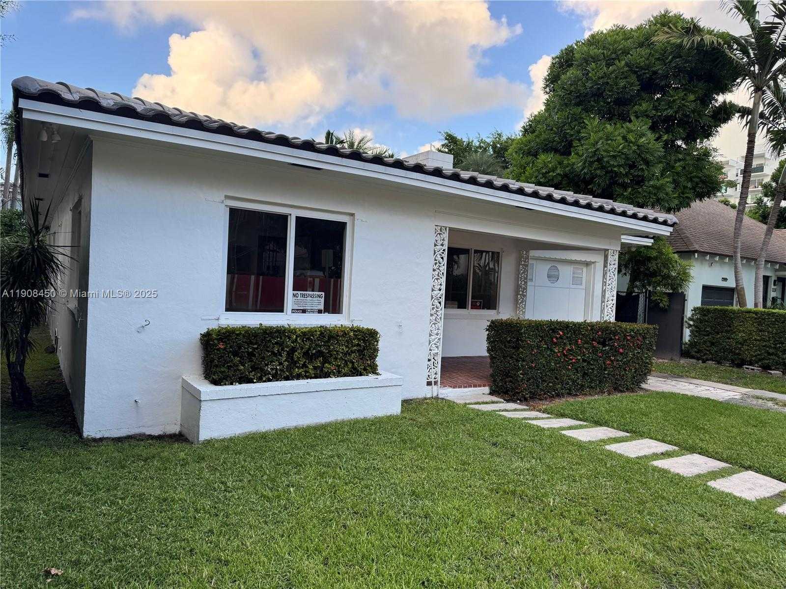 Small Image of 1339 FLAMINGO WAY, Miami Beach Number 2