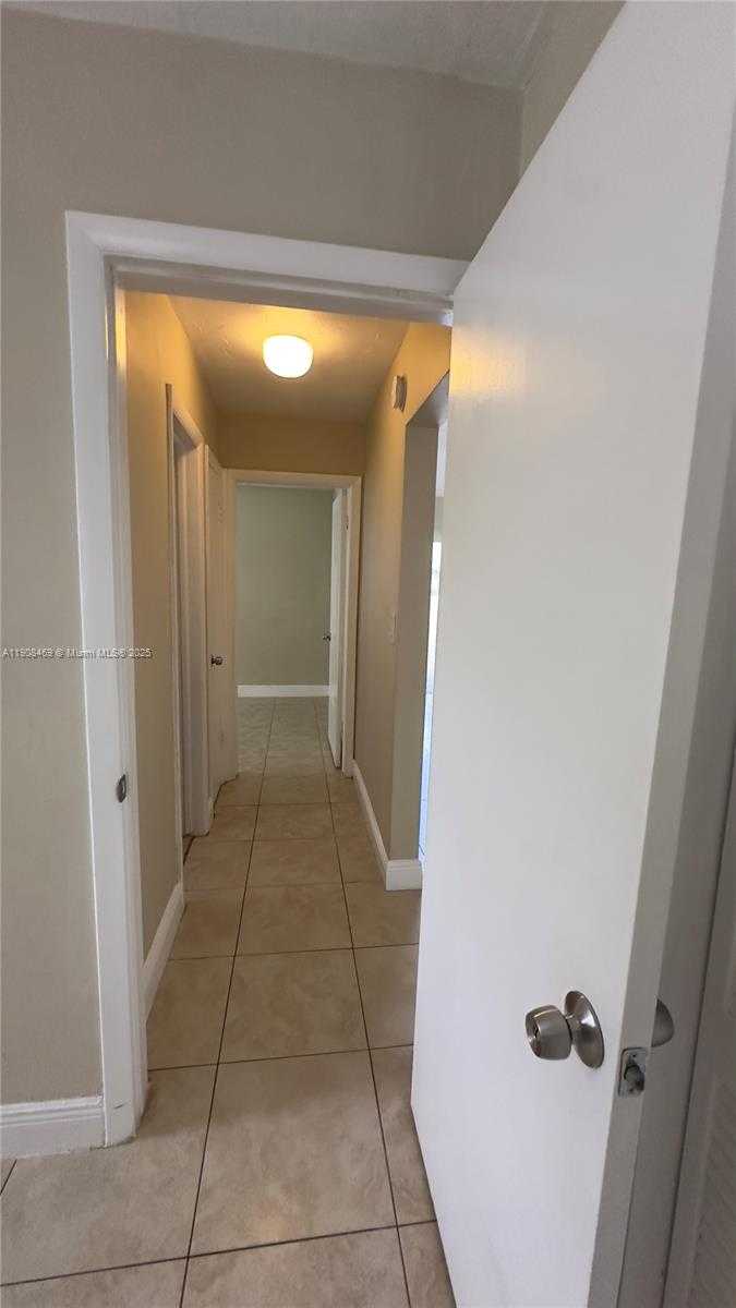 Small Image of 12240 SOUTH WEST 114TH TER #12240, Miami Number 10