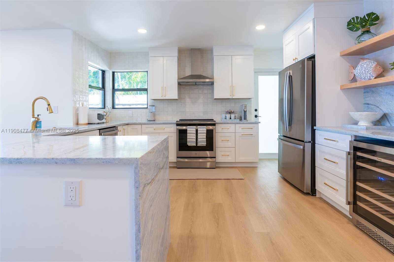 Small Image of 309 SOUTH RIVERSIDE DR, Pompano Beach Number 12