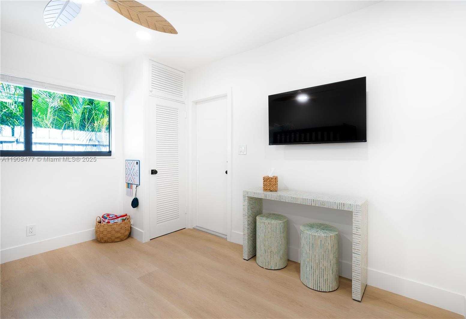 Small Image of 309 SOUTH RIVERSIDE DR, Pompano Beach Number 17