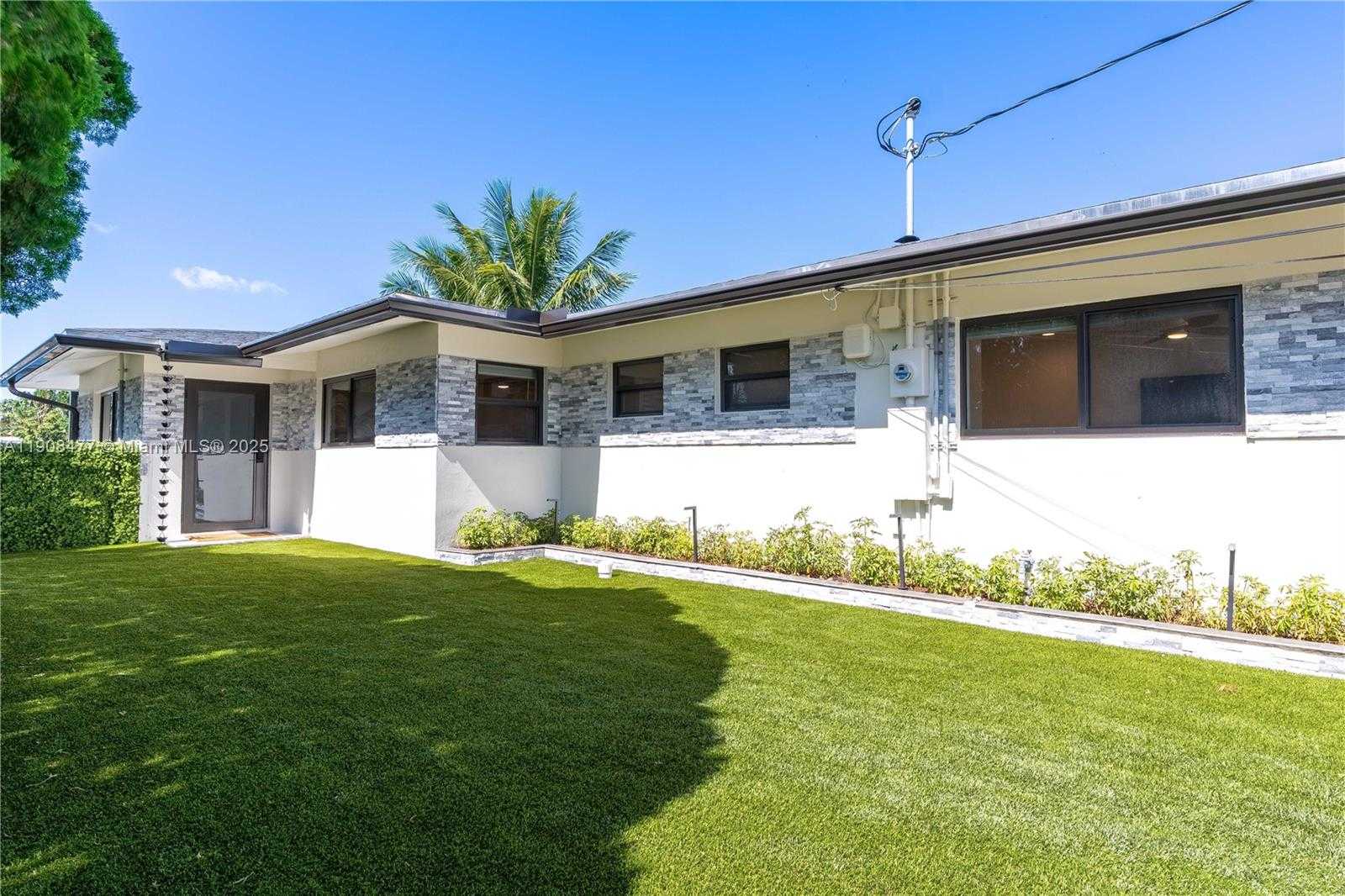 Small Image of 309 SOUTH RIVERSIDE DR, Pompano Beach Number 21