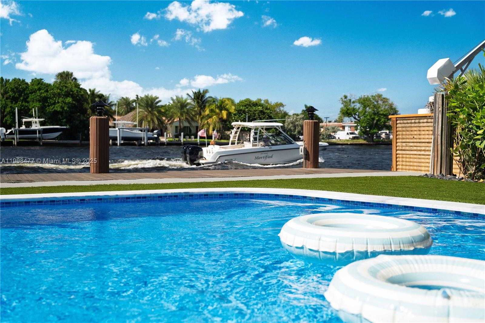 Small Image of 309 SOUTH RIVERSIDE DR, Pompano Beach Number 3