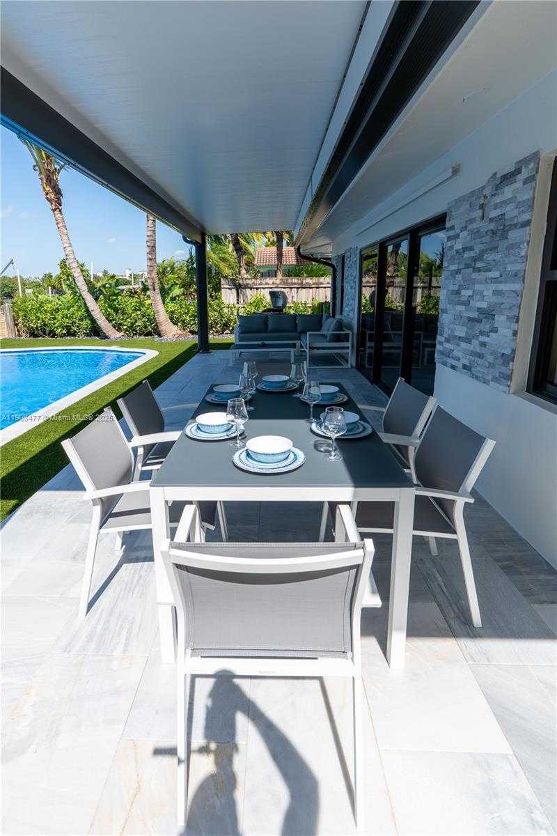 Small Image of 309 SOUTH RIVERSIDE DR, Pompano Beach Number 5