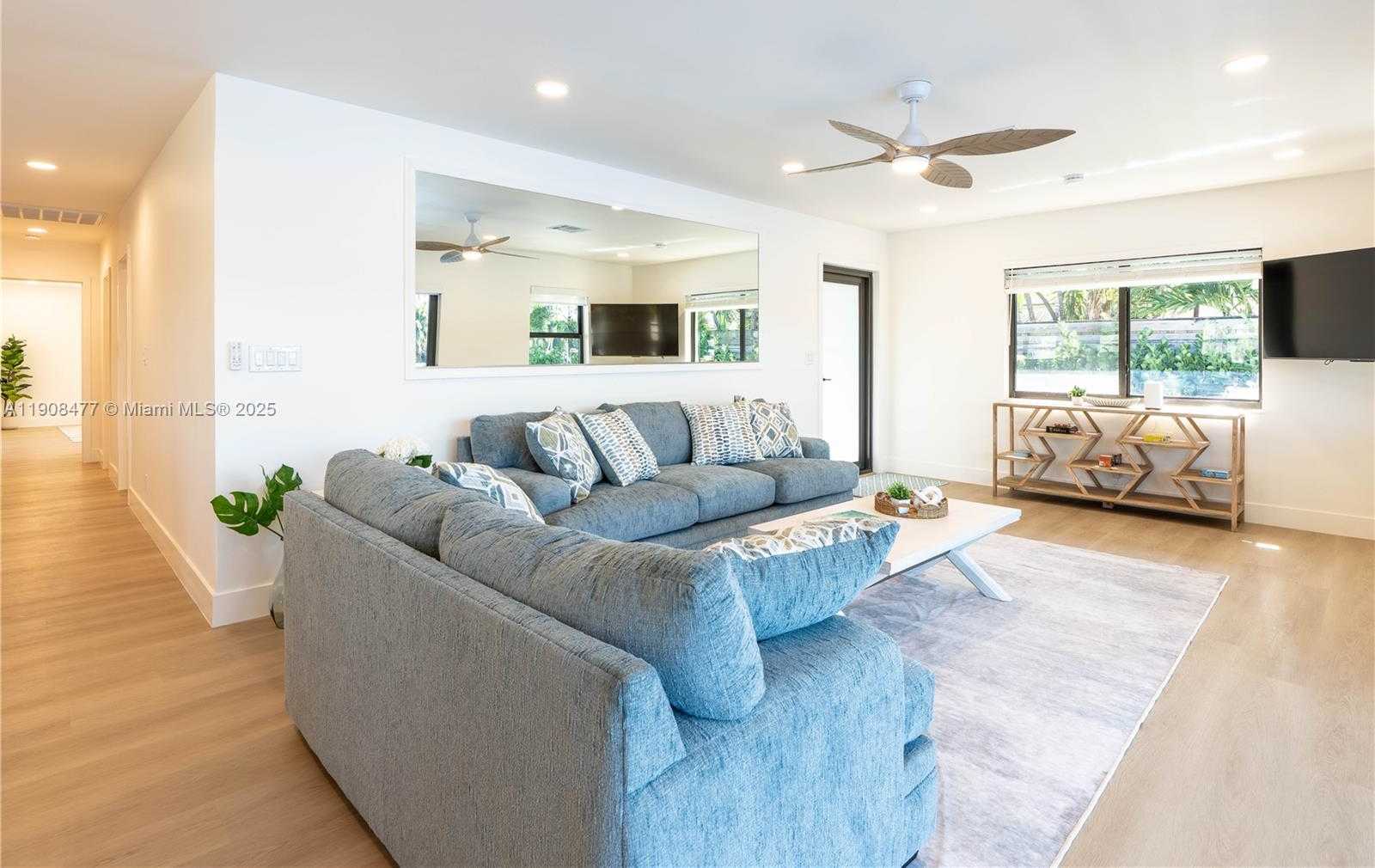 Small Image of 309 SOUTH RIVERSIDE DR, Pompano Beach Number 8