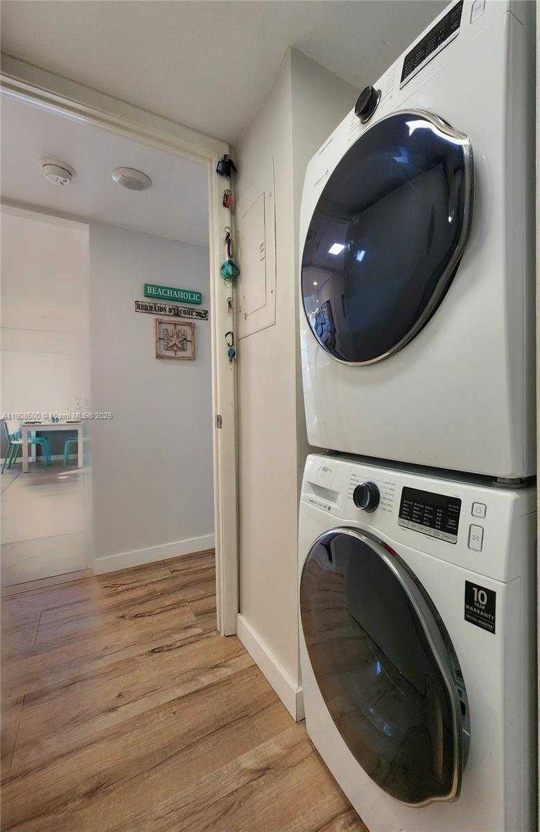 Small Image of 2751 SOUTH OCEAN DR #1406S, Hollywood Number 12