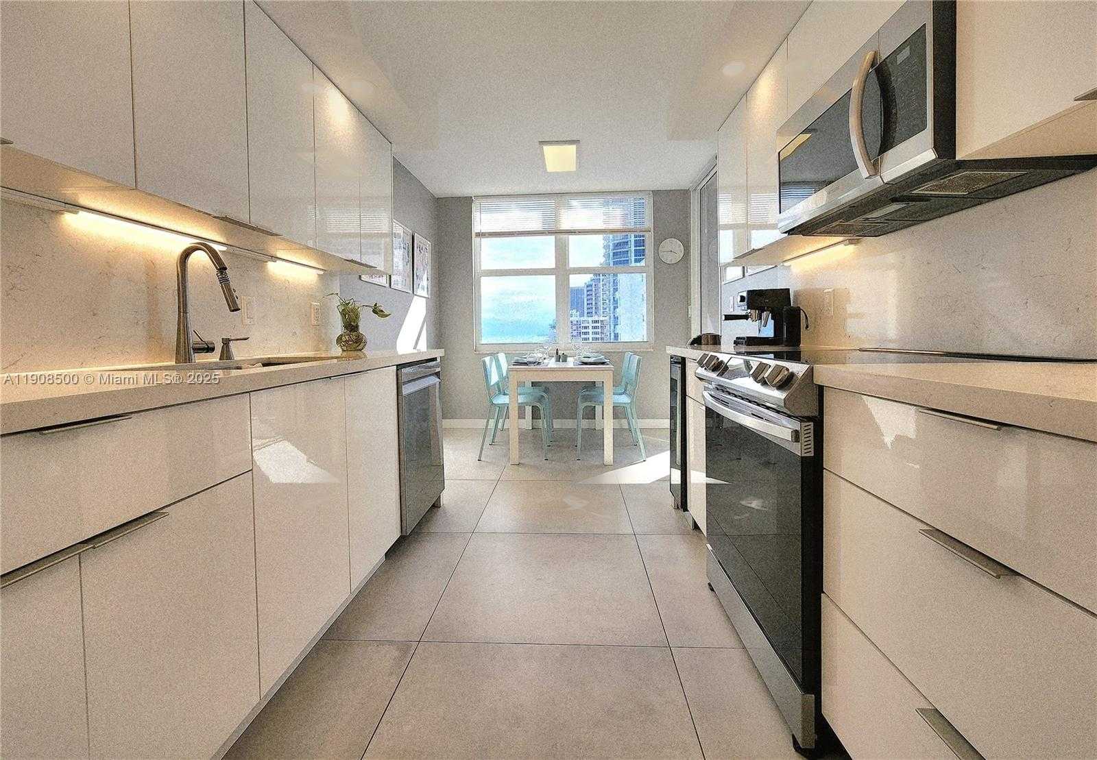 Small Image of 2751 SOUTH OCEAN DR #1406S, Hollywood Number 16