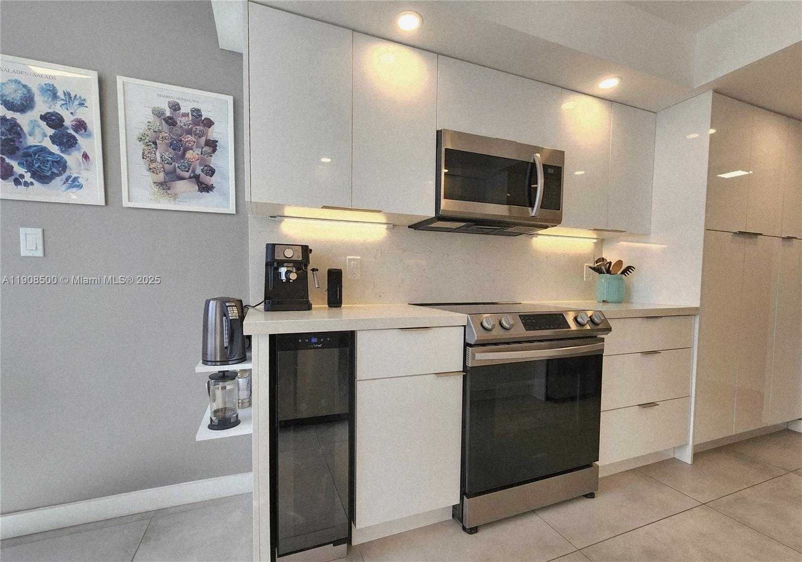 Small Image of 2751 SOUTH OCEAN DR #1406S, Hollywood Number 20