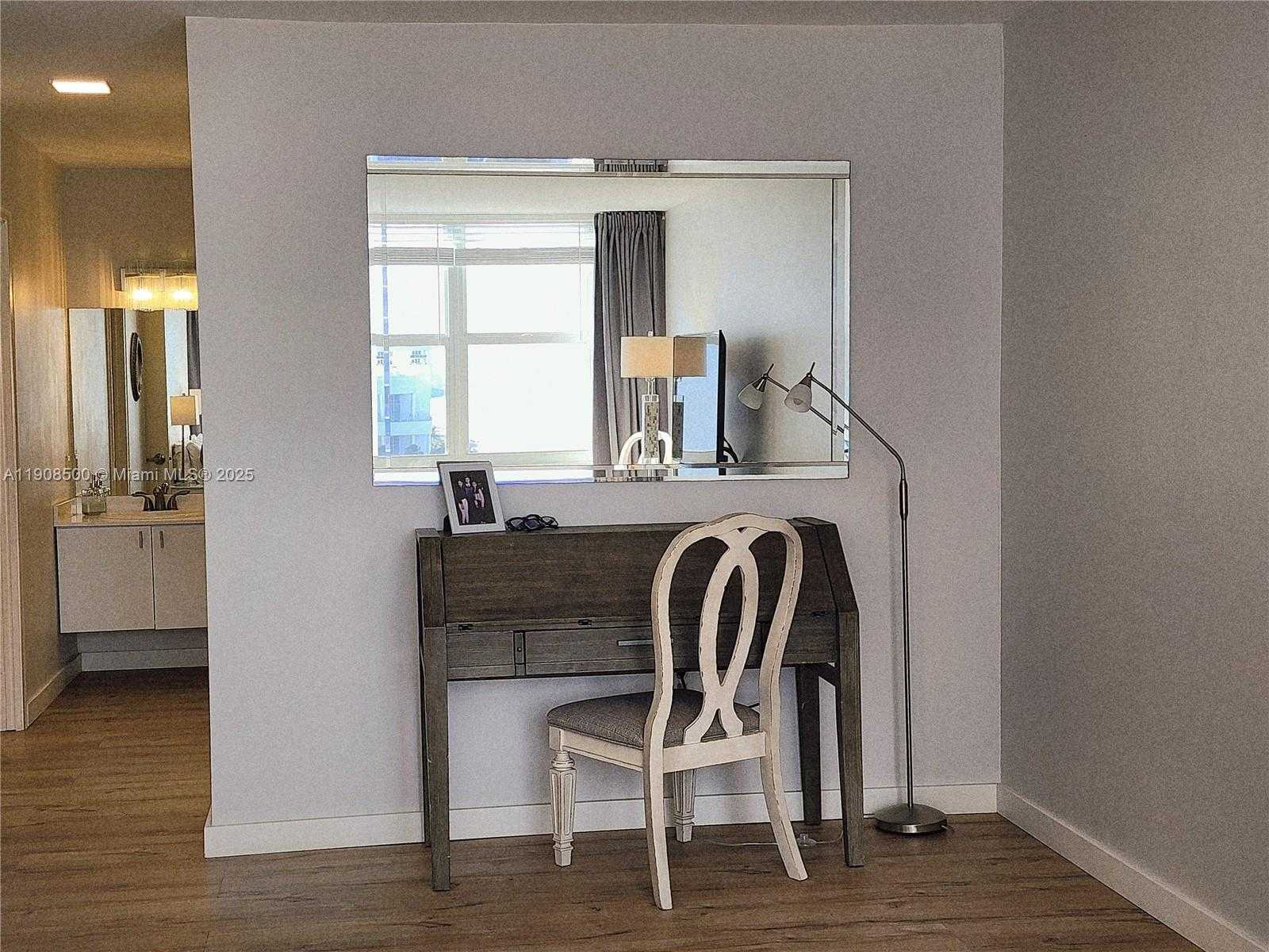 Small Image of 2751 SOUTH OCEAN DR #1406S, Hollywood Number 24