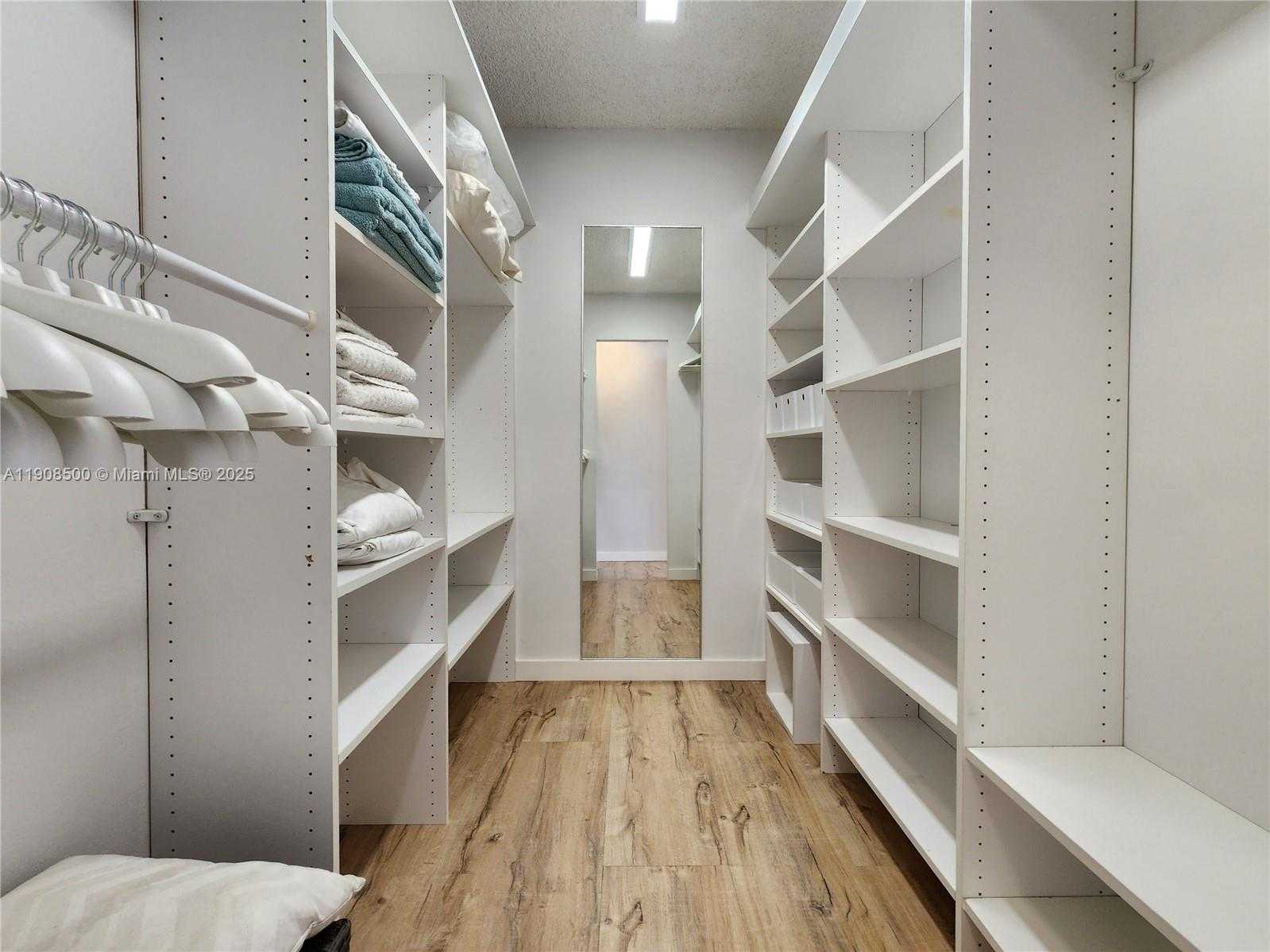 Small Image of 2751 SOUTH OCEAN DR #1406S, Hollywood Number 27