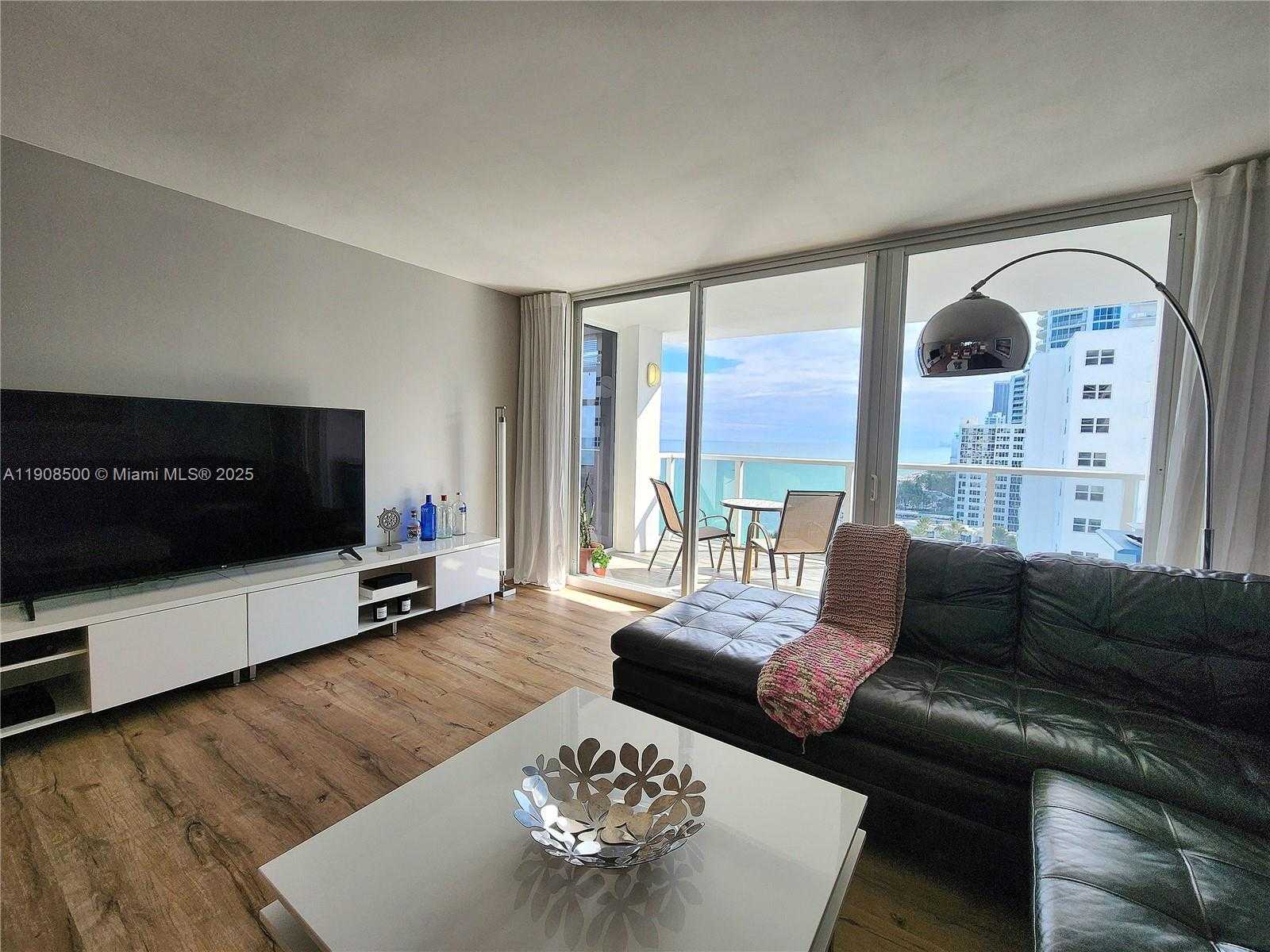 Small Image of 2751 SOUTH OCEAN DR #1406S, Hollywood Number 4