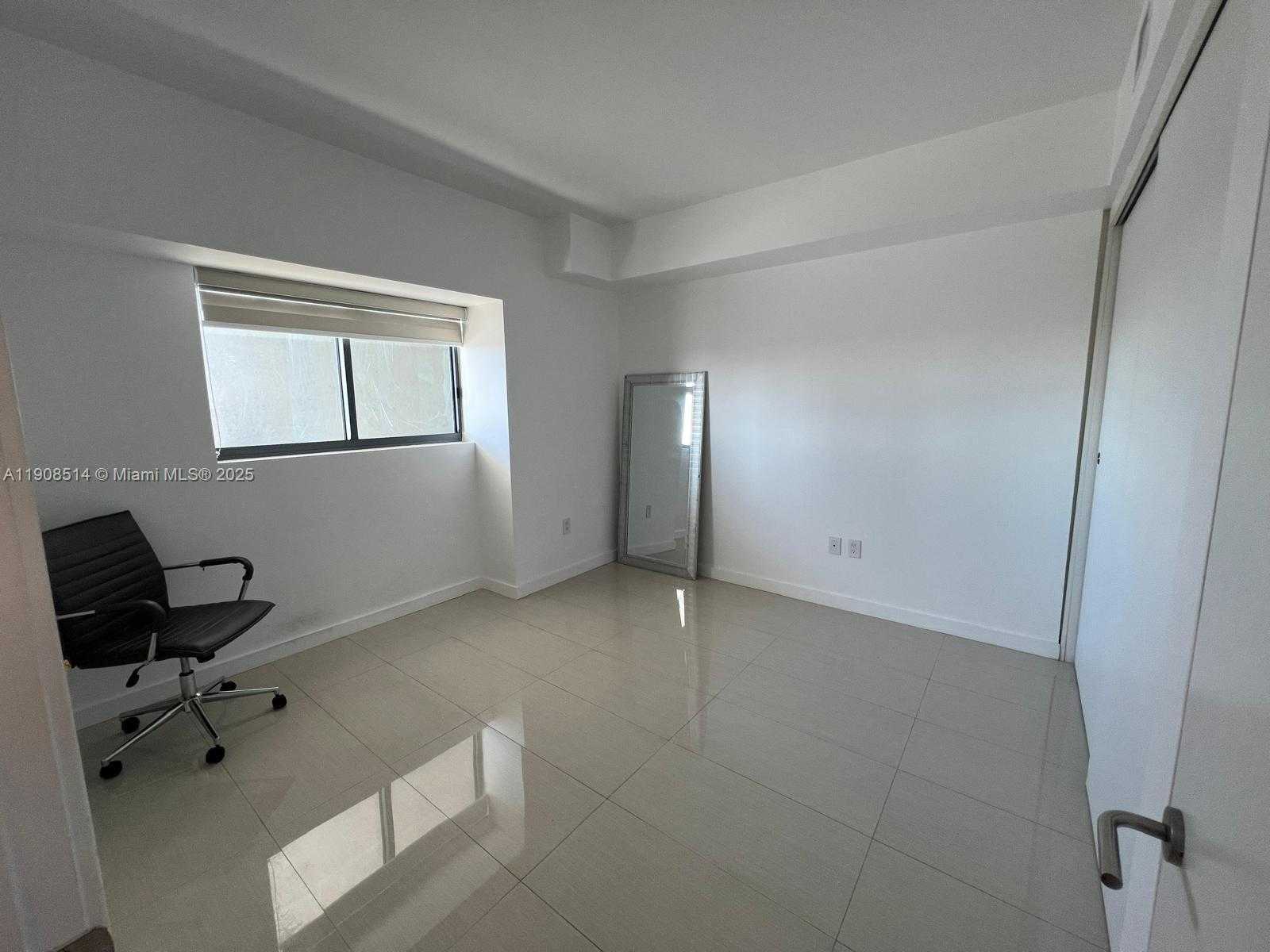 Small Image of 460 NORTH EAST 28TH ST #2203, Miami Number 20