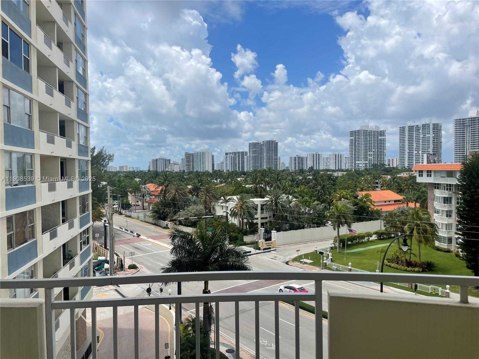 Small Image of 3180 SOUTH OCEAN DR #520, Hallandale Beach Number 13