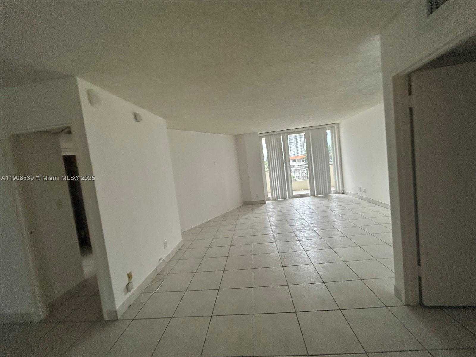 Small Image of 3180 SOUTH OCEAN DR #520, Hallandale Beach Number 8