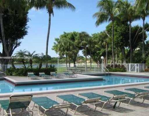 Small Image of 15315 SOUTH WEST 106TH TER #402, Miami Number 3