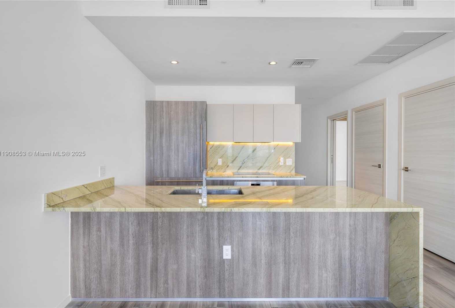 Small Image of 801 SOUTH MIAMI AVE #5204, Miami Number 12