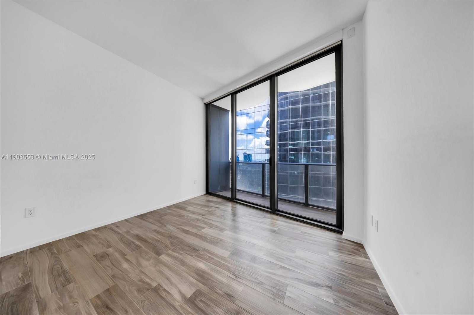 Small Image of 801 SOUTH MIAMI AVE #5204, Miami Number 21