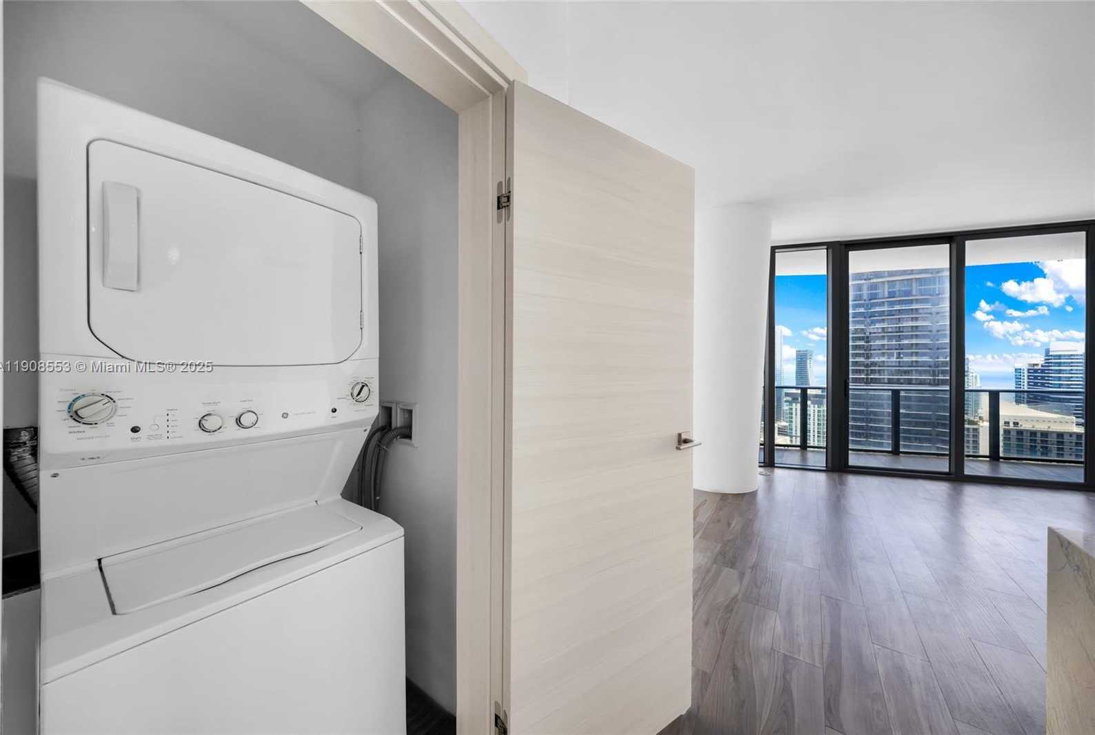 Small Image of 801 SOUTH MIAMI AVE #5204, Miami Number 25