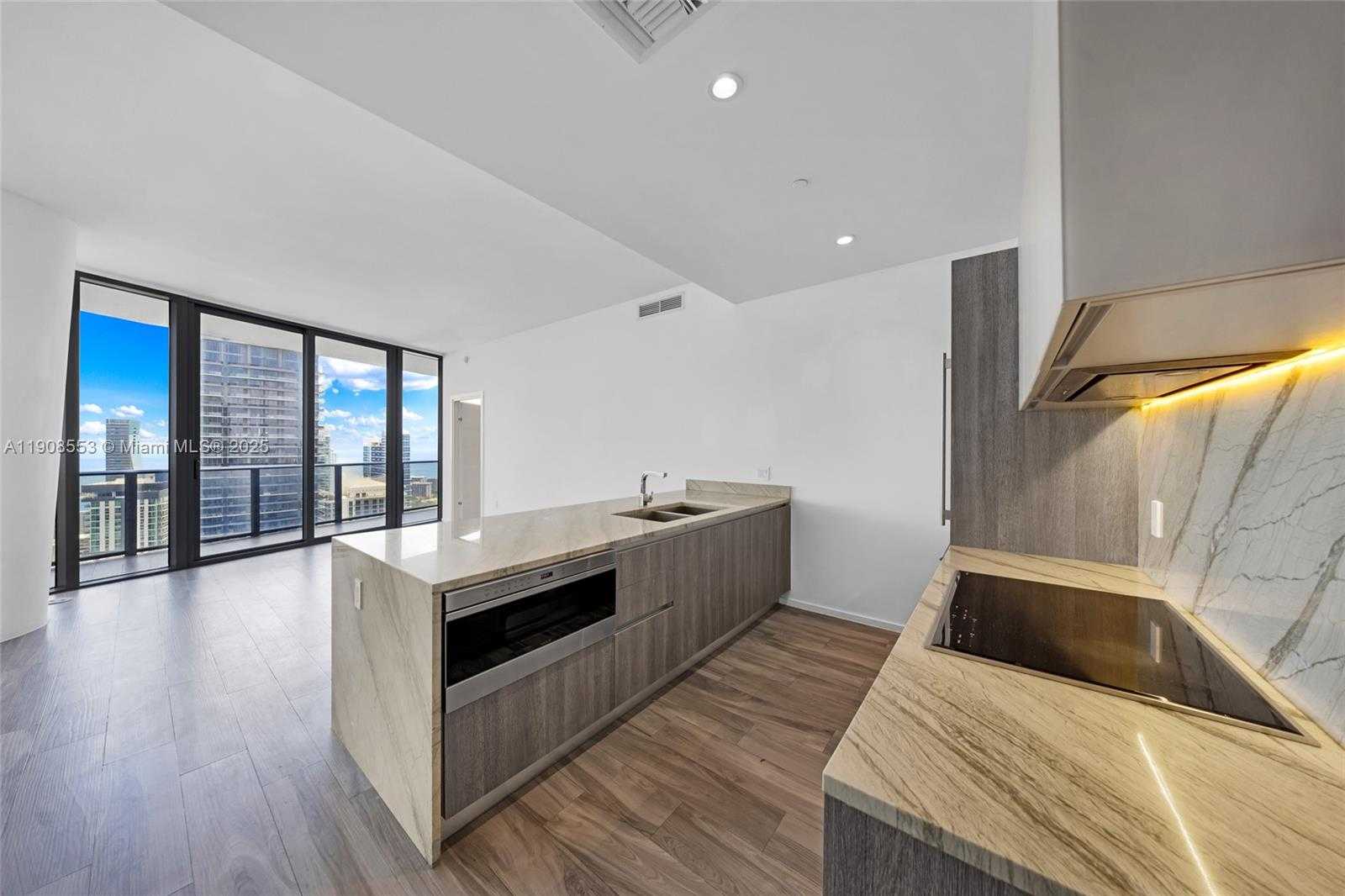 Small Image of 801 SOUTH MIAMI AVE #5204, Miami Number 5