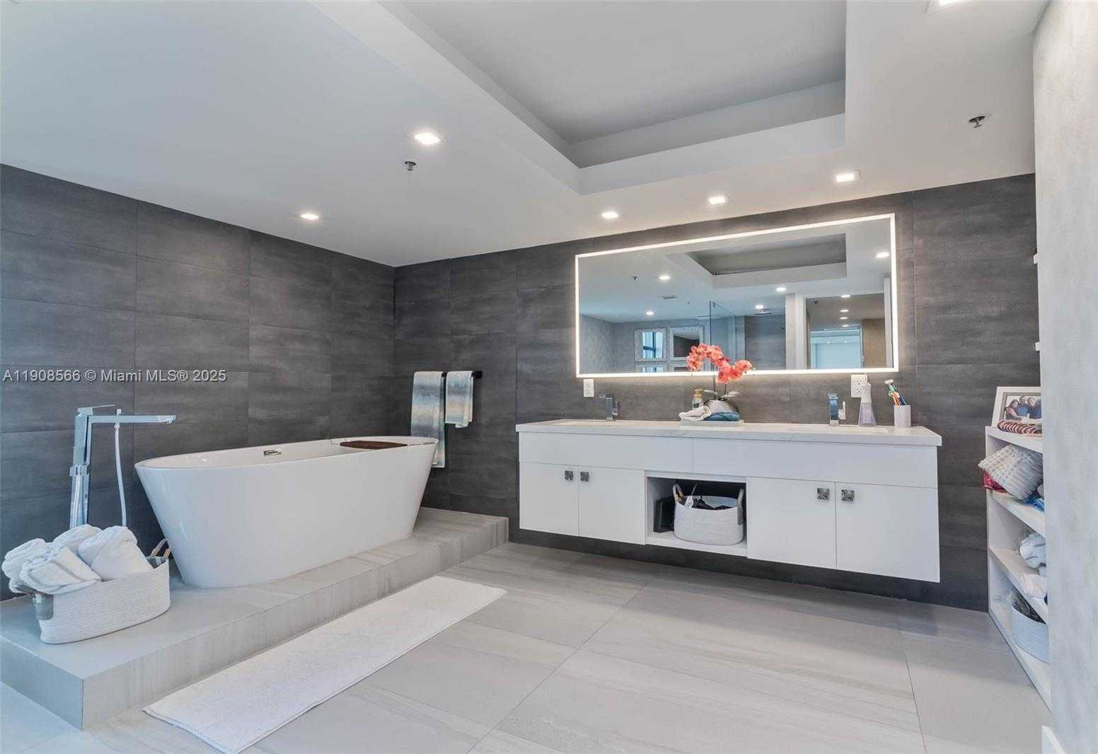 Small Image of 20355 NORTH EAST 34TH CT #2728, Aventura Number 19